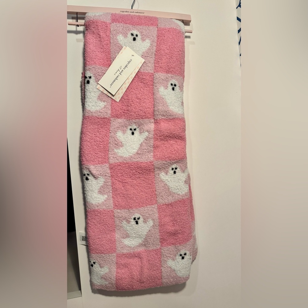NWT Cupcakes and Cashmere pink ghost throw blanket.